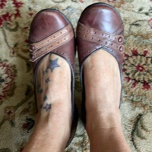 Brown flats Hush Puppy size 9